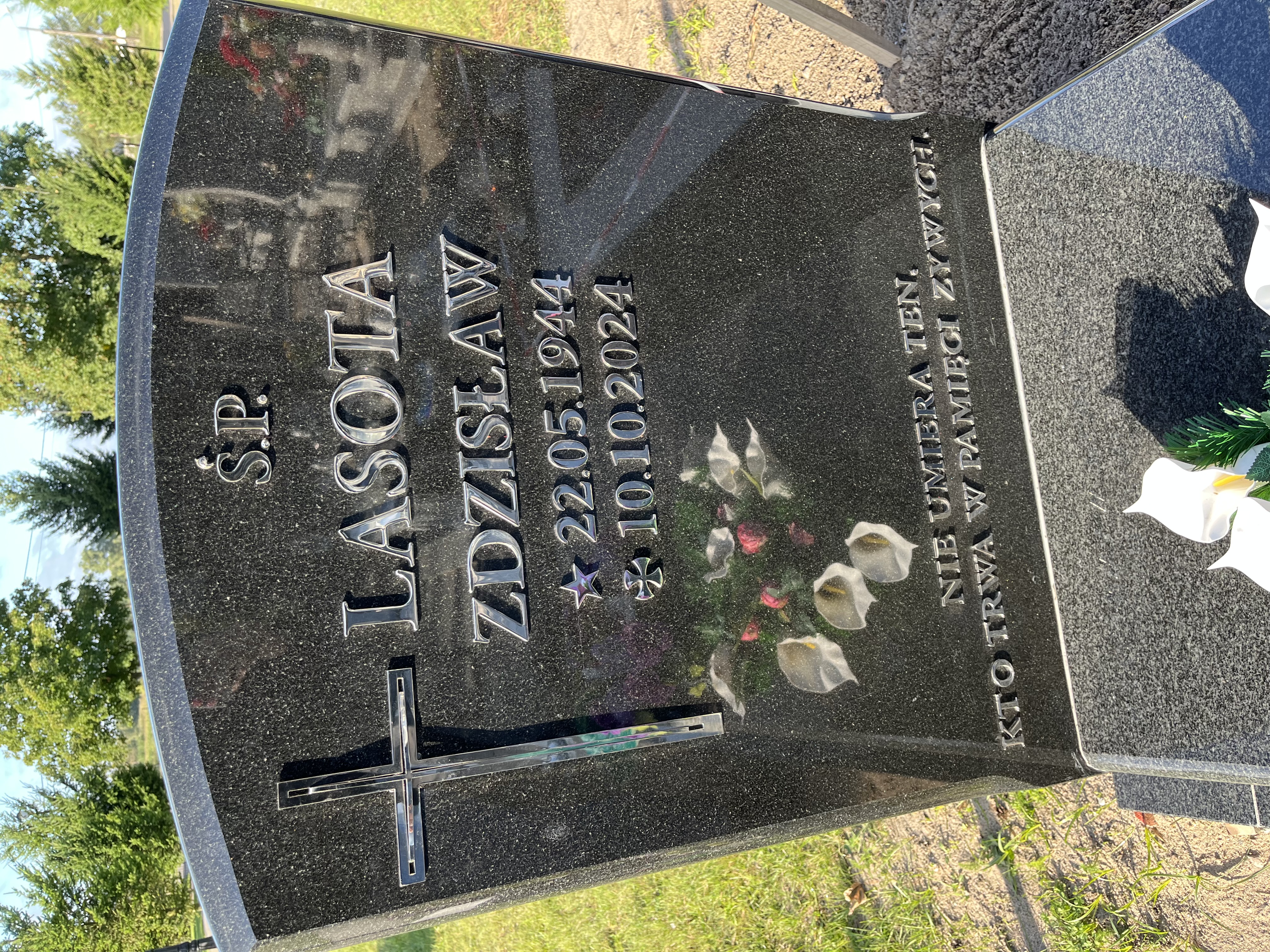 Grób Zdzisław  Lasota